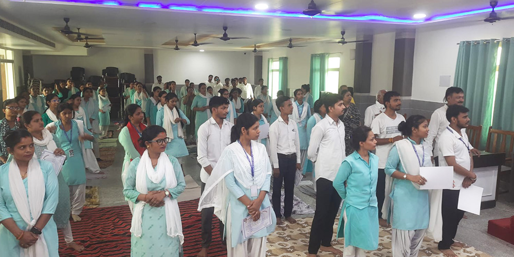 GHANSHYAM P.G. COLLAGE ME WEEKLY YOGA KA  AAJ SAMAPAN HUA